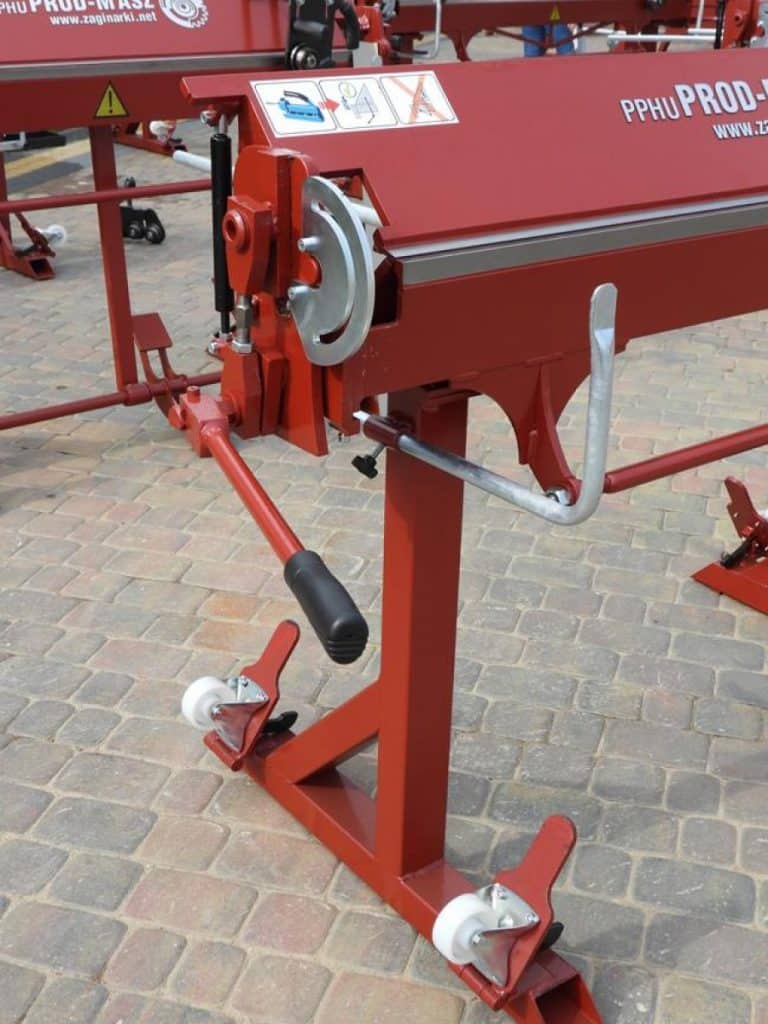 BlechbearbeitungsmaschinenBiegemaschineBlechbiegemaschineGlattwalzmaschineRundbiegemaschineWulststabSchwenkbiegemaschineBlechmaschinenBlechbearbeitungsmaschinen  x