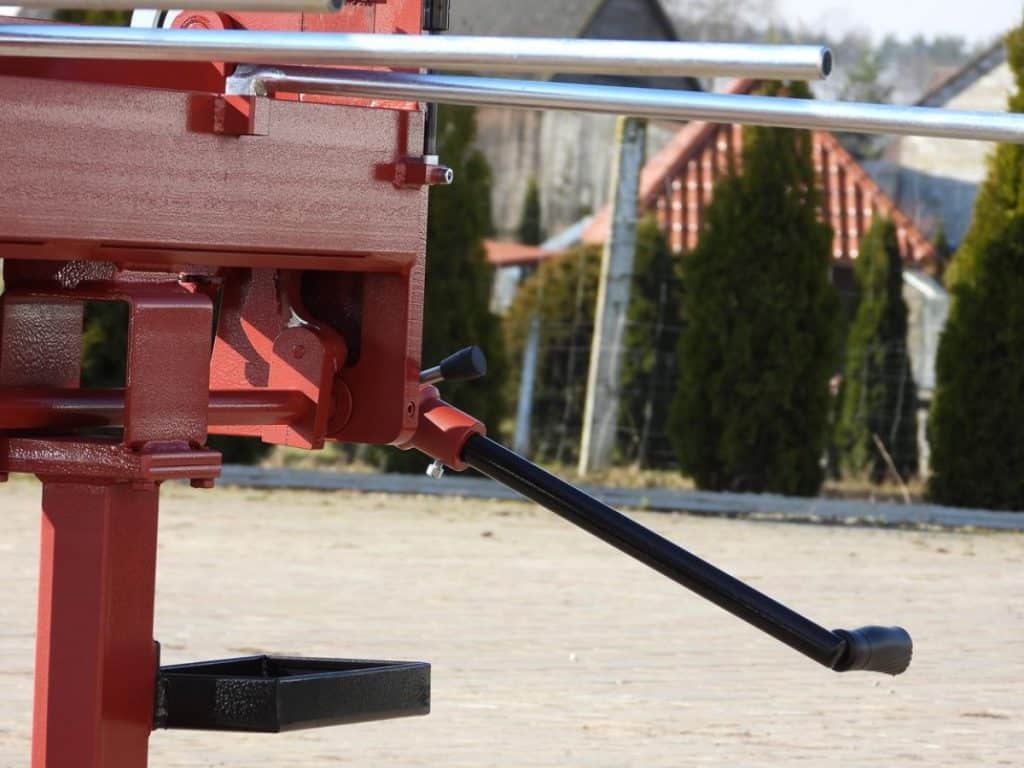 BlechmaschinenWulstmaschineWulstgertBlechmaschinenWulstgertKantbankWulststangeBlechbiegemaschineHandfalzmaschinewww.abkantbank.de  x