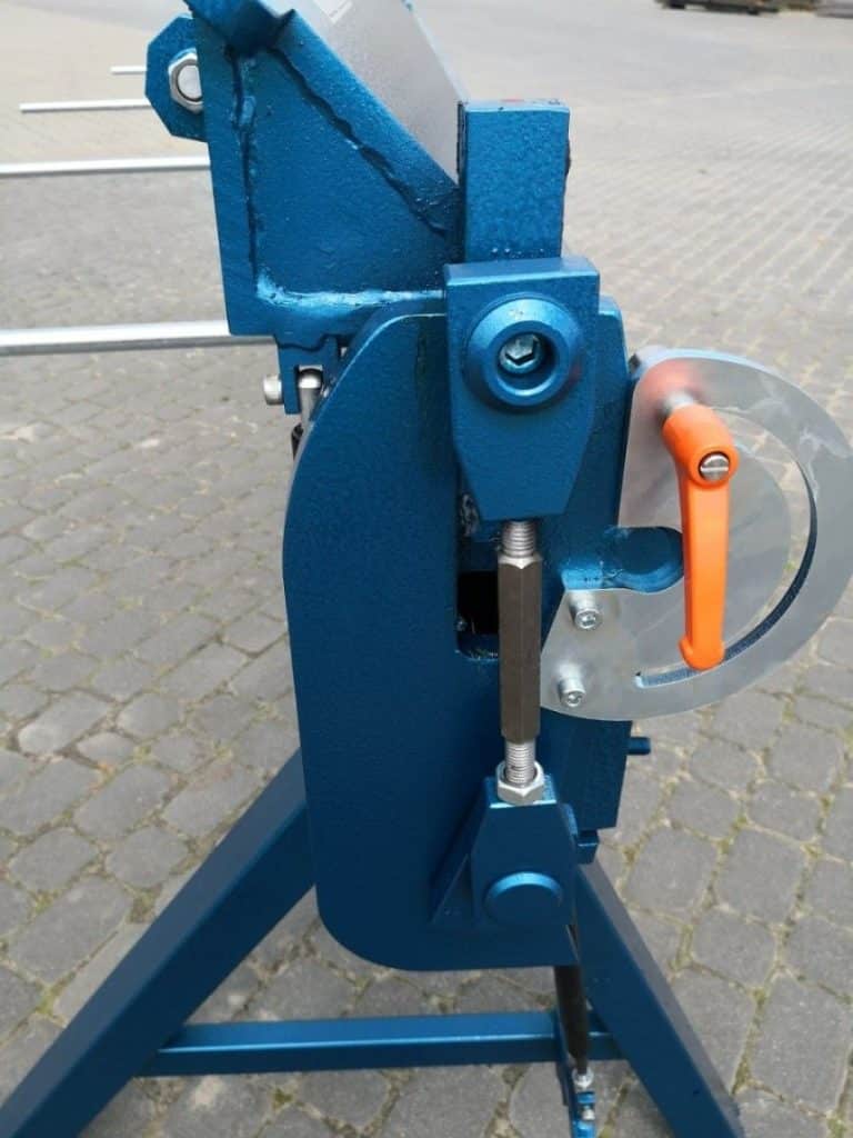 zgr    x