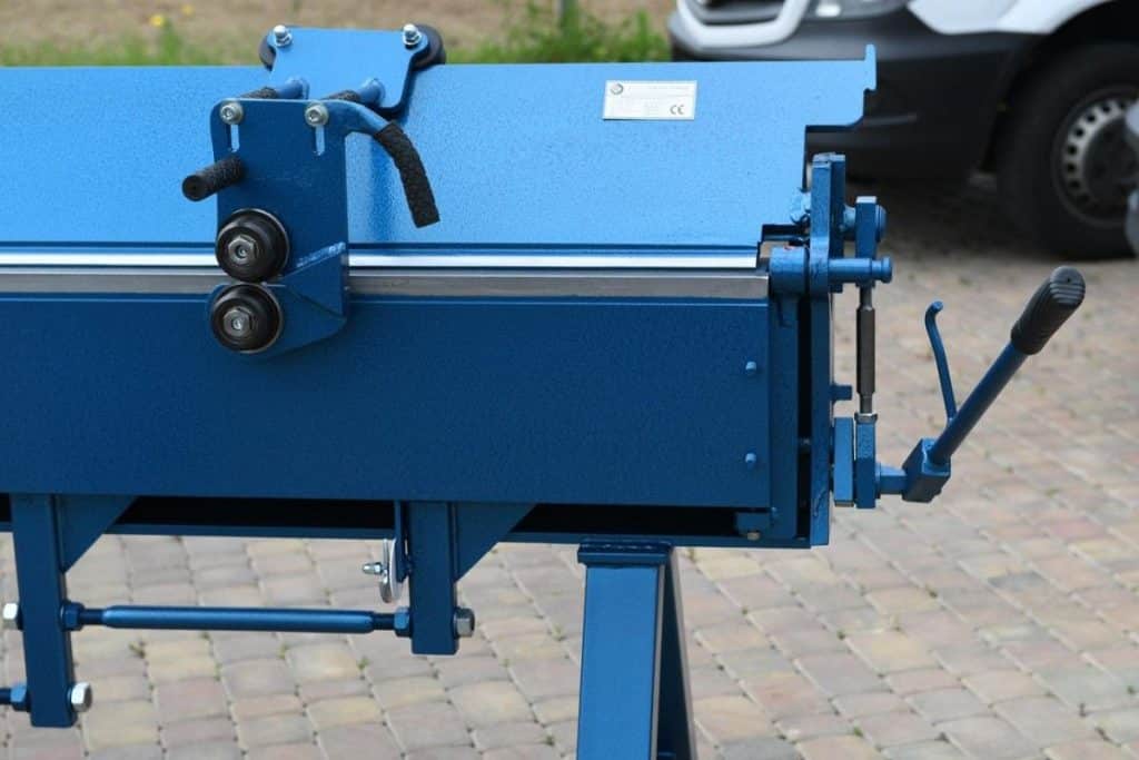 zgr    x
